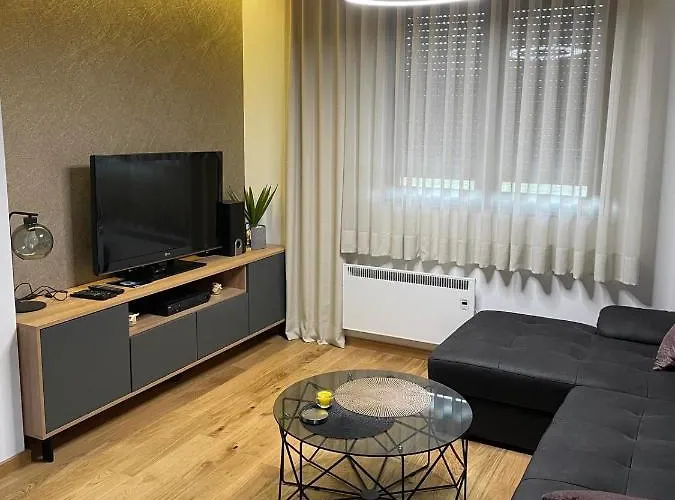 Pino Dorato Appartement *